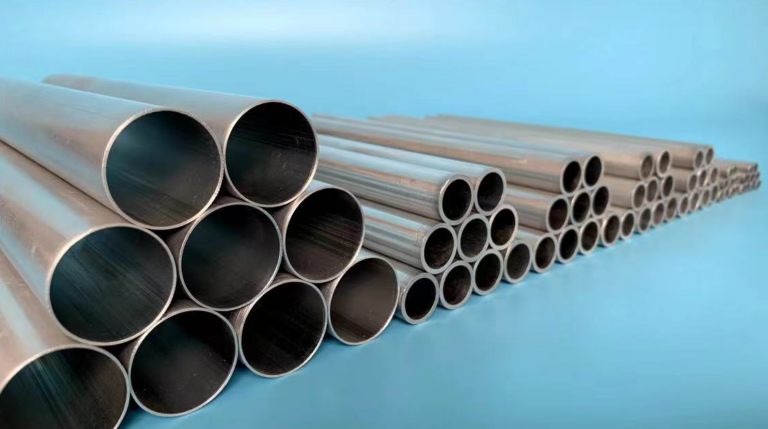 cover of APALUM 4